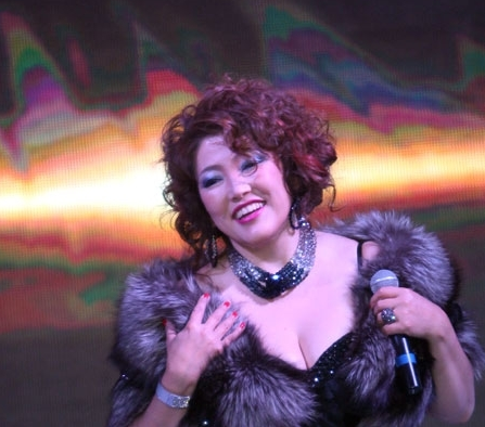 МУГЖ Б.Сарантуяа Солонгос дахь монголчуудтай шинэ оноо угтжээ